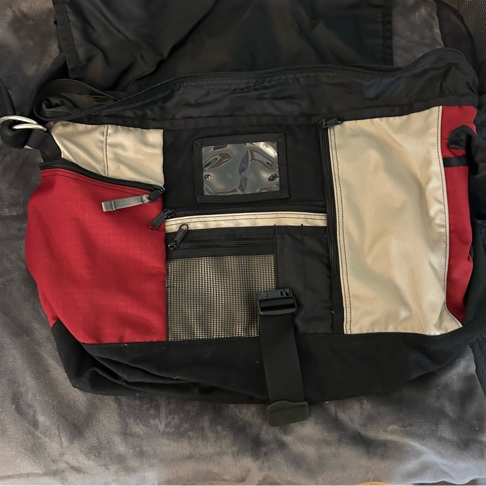 LL BEAN Messenger & Computer Bag Gently Used Black and Red Vintage - Picture 4 of 13